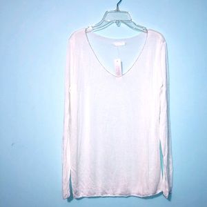 NWT**Elegant White Knit Top NWT